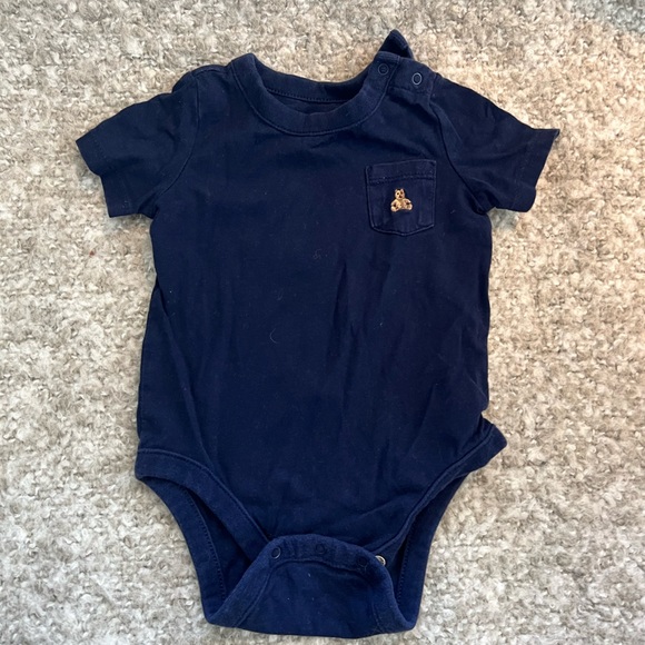 6-12 months short sleeve onesies - Picture 3 of 3